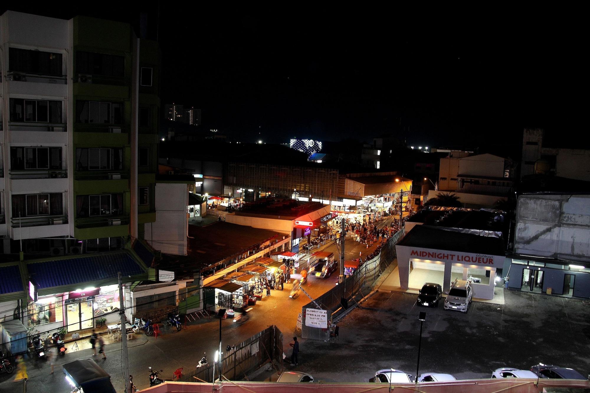 7 Days Premium Hotel Pattaya Exterior photo