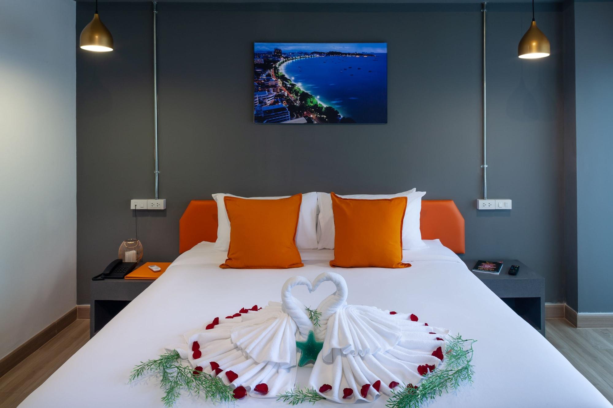 7 Days Premium Hotel Pattaya Exterior photo