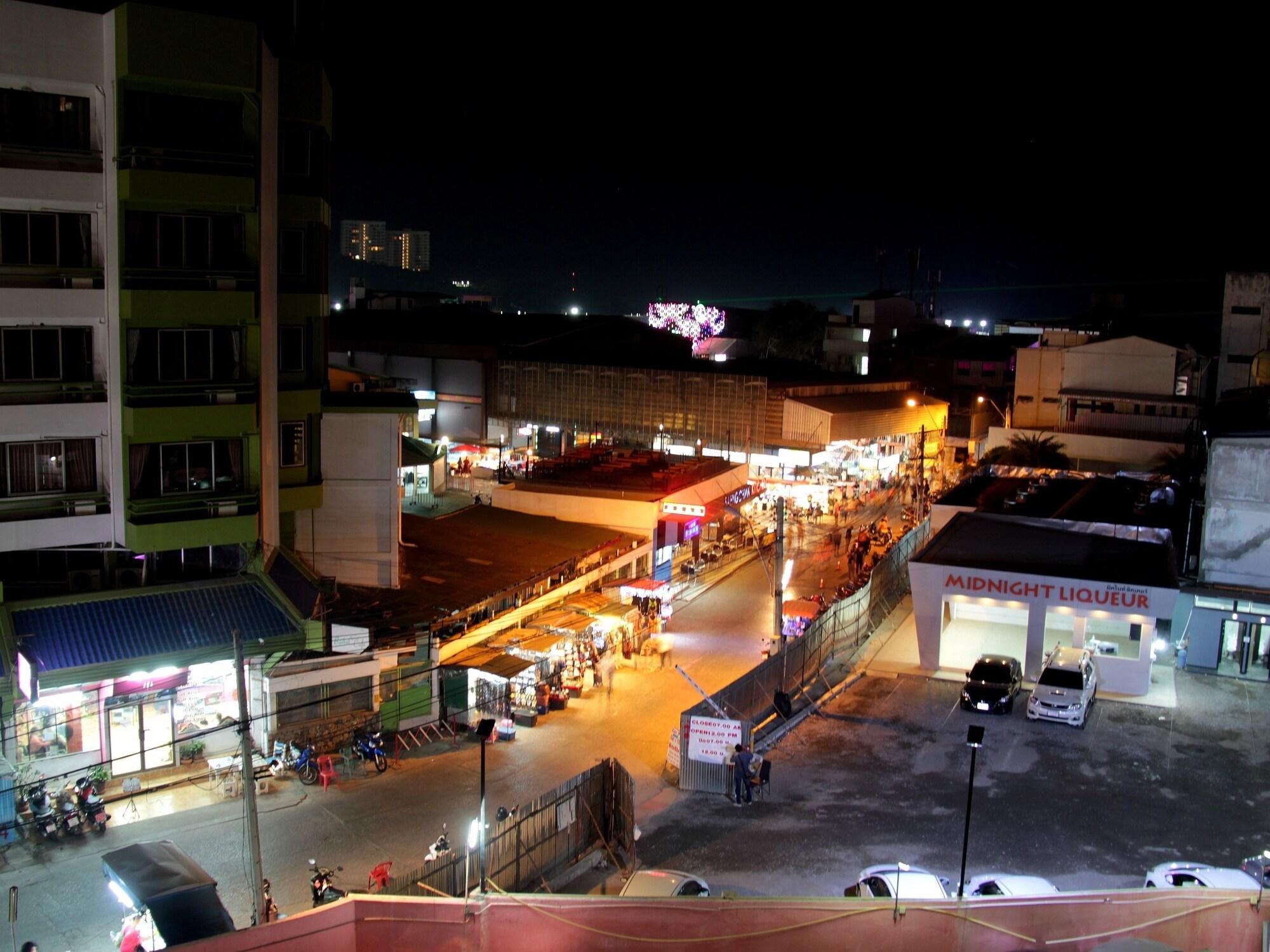 7 Days Premium Hotel Pattaya Exterior photo